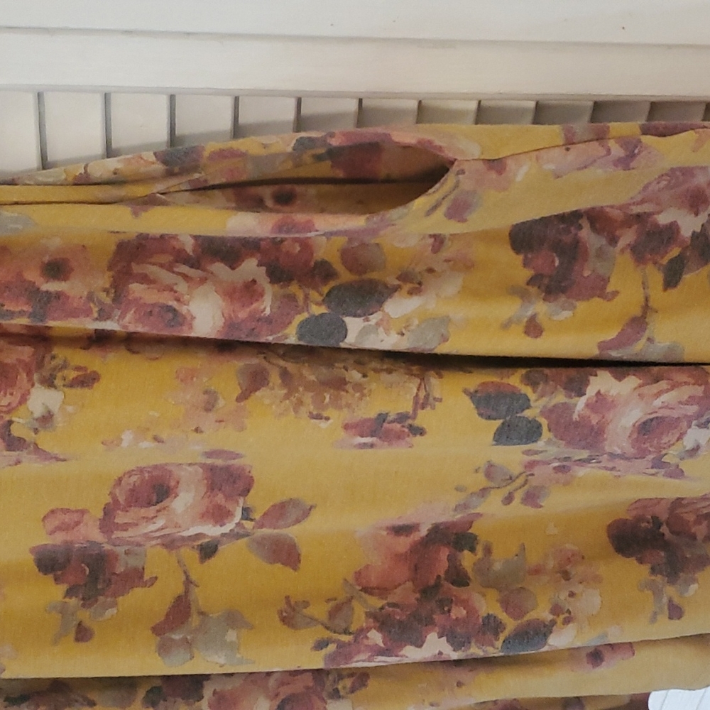 Floral Cold Shoulder Mini Dress with Pockets - Picture 2 of 5